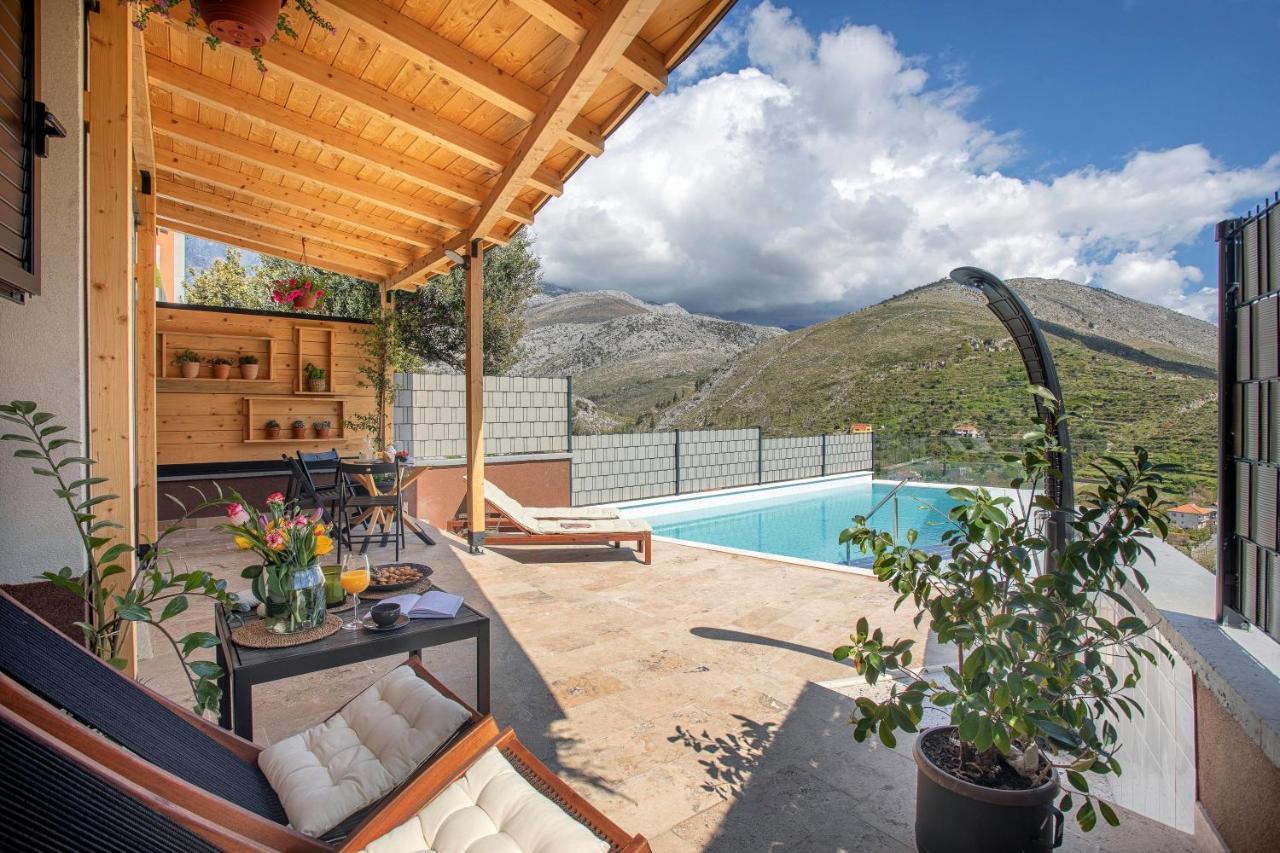 Villa Normabel Relaxing With Heated Pool And Sauna