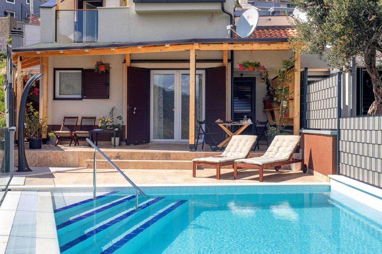 Villa Normabel Relaxing With Heated Pool And Sauna