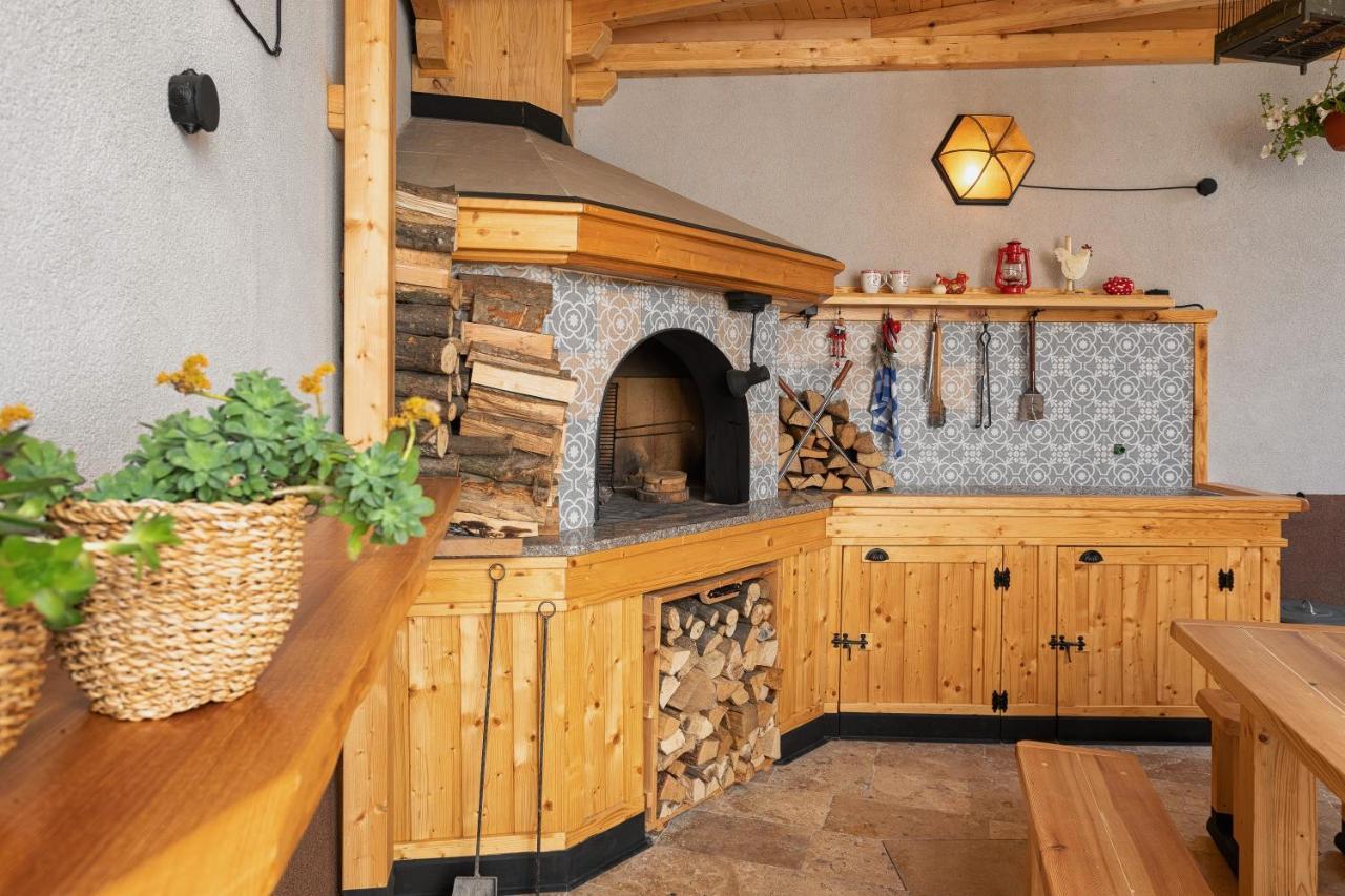 Normabel Relaxing With Heated Pool And Sauna * Zrnovnica