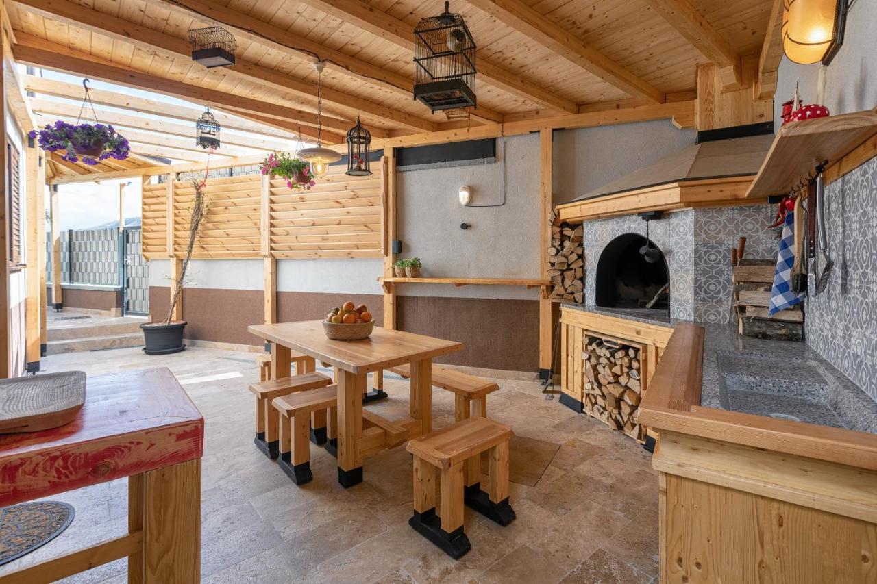 Normabel Relaxing With Heated Pool And Sauna Zrnovnica