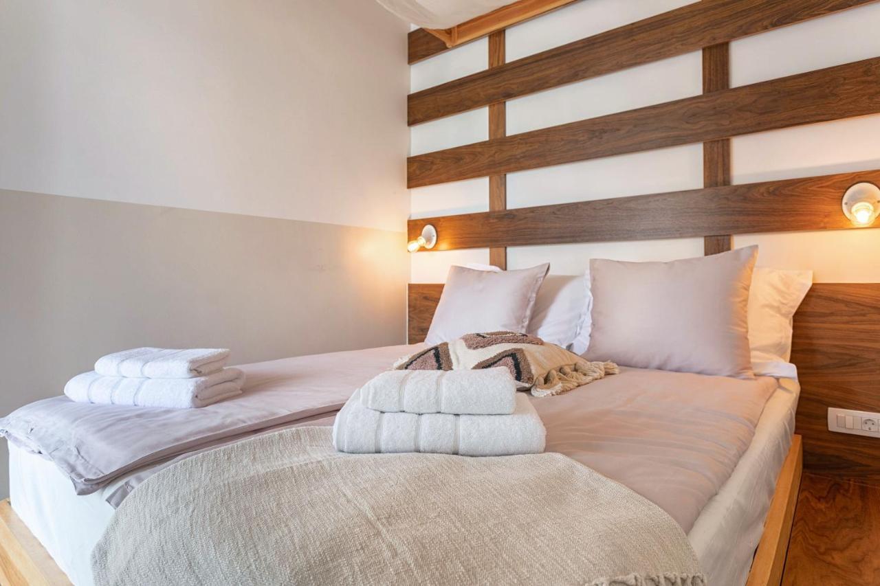 Normabel Relaxing With Heated Pool And Sauna Villa Zrnovnica