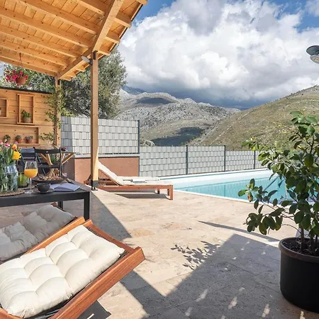 Normabel Relaxing Villa With Heated Pool And Sauna Zrnovnica Exterior photo